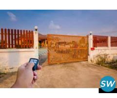 Top Gate Motor Sliding Systems for Easy Access