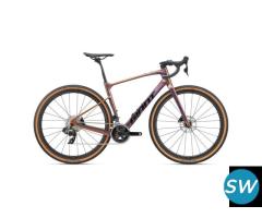 2025 Giant Revolt Advanced Pro 1 Road Bike