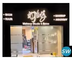 Glitz Makeup Studio & Salon (Unisex)