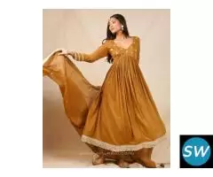 Traditional Indian Dresses for women at JOVI India